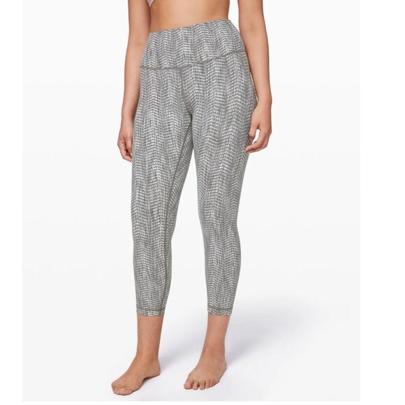 Lululemon Wunder Under Low-Rise Leggings Gray Snakeskin Print Size 10 - Picture 2 of 8